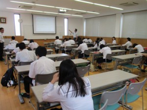 鳥取大学小倉健一先生のお話を聞いています